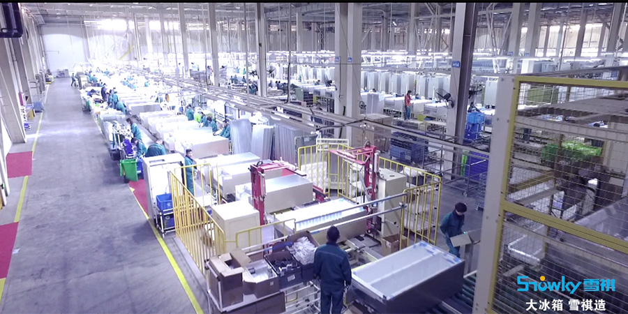 雪祺電氣現已擁有三條高自動化生產線,具備年產100萬臺的生產能力。 